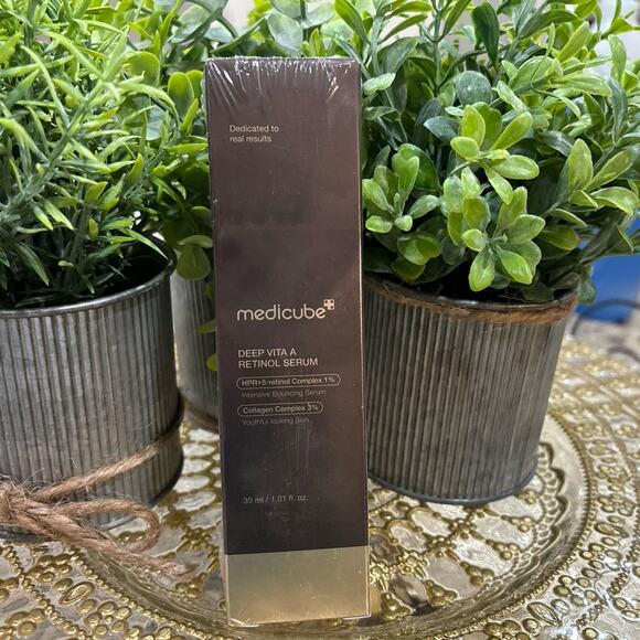 medicube Deep Vita A Retinol Serum 30 ml (sealed package) - Picture 1 of 2